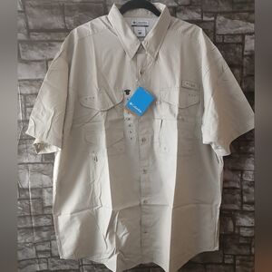 Columbia Men's Light Tan Button Down Shirt